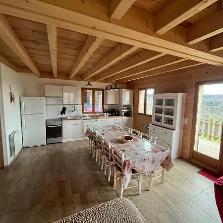 Des Monts Dore Chalet *