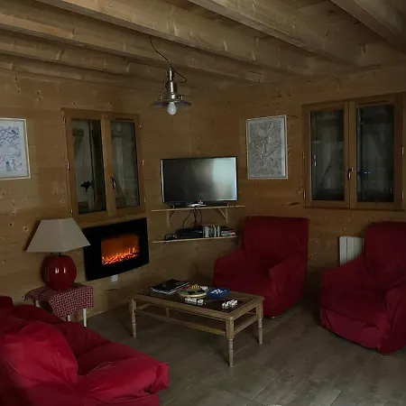 Des Monts Dore Chalet