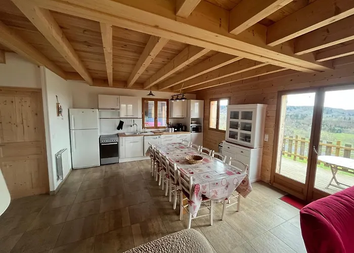 Des Monts Dore Chalet *